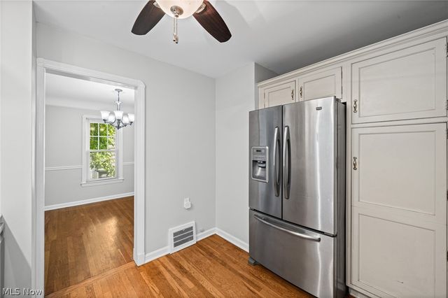 444 Canterbury Road, Bay Village, OH 44140