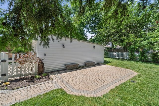 444 Canterbury Road, Bay Village, OH 44140