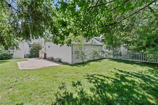 444 Canterbury Road, Bay Village, OH 44140