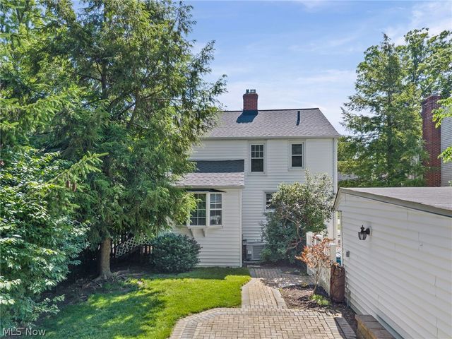444 Canterbury Road, Bay Village, OH 44140