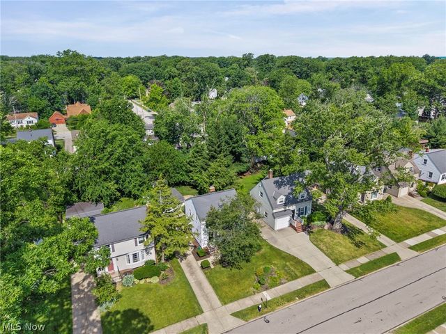 444 Canterbury Road, Bay Village, OH 44140