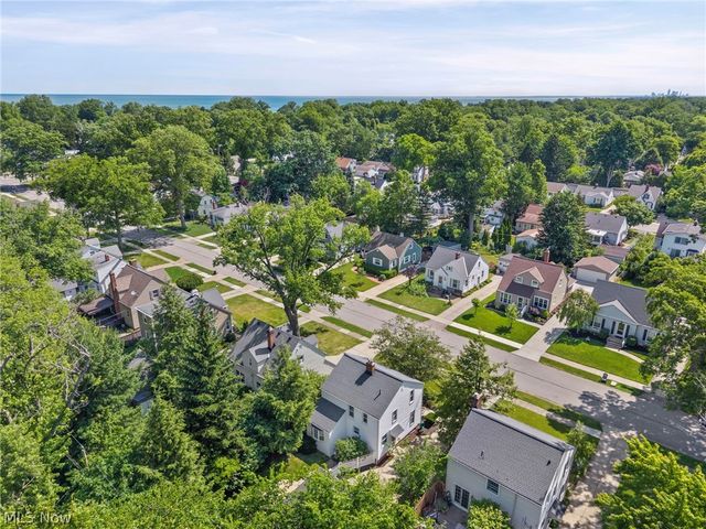 444 Canterbury Road, Bay Village, OH 44140
