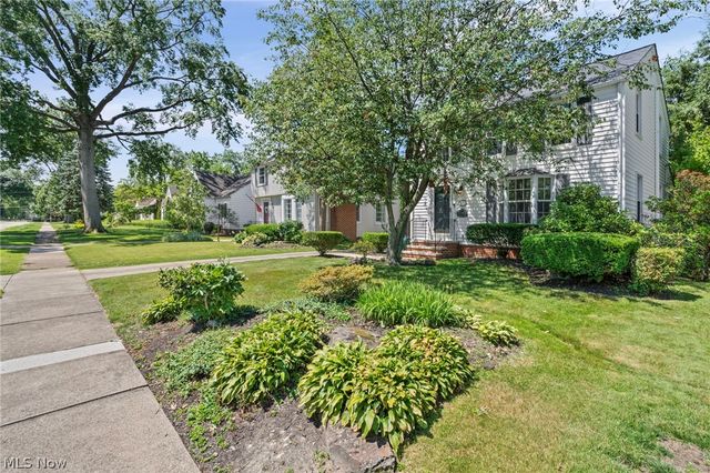 444 Canterbury Road, Bay Village, OH 44140