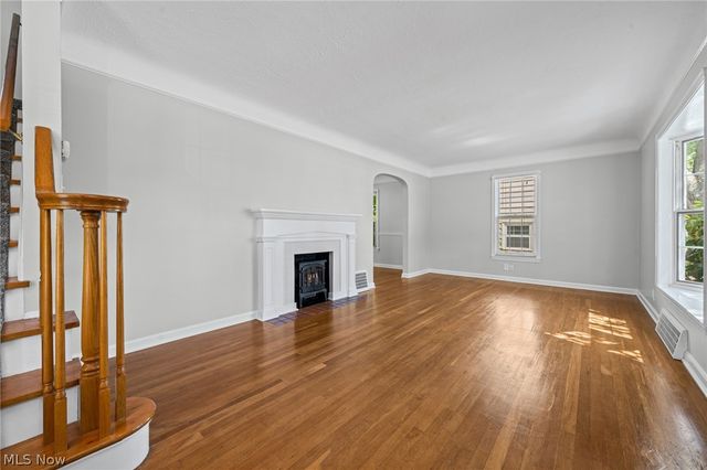 444 Canterbury Road, Bay Village, OH 44140