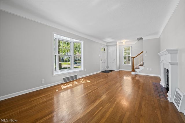 444 Canterbury Road, Bay Village, OH 44140