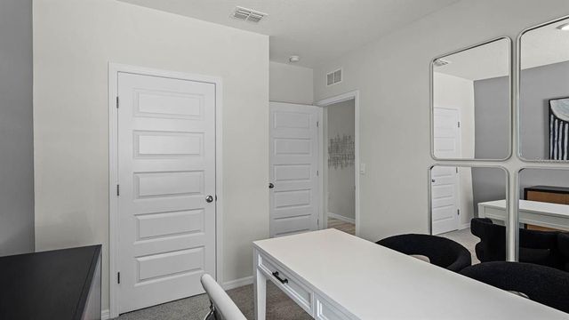 8391 MADRID STREET, Lakeland, FL 33810