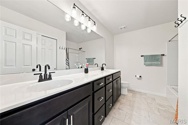 902 Palisades Circle, St Charles, MO 63301