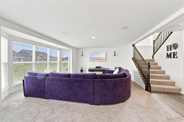 902 Palisades Circle, St Charles, MO 63301