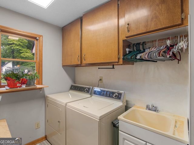 330 Lake Ridge Court, Mcdonough, GA 30253