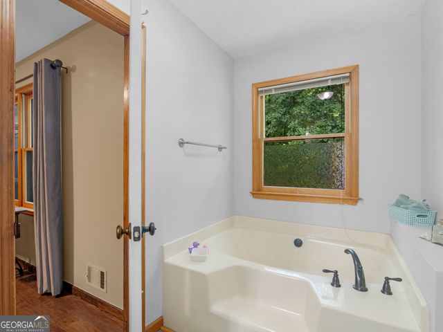 330 Lake Ridge Court, Mcdonough, GA 30253
