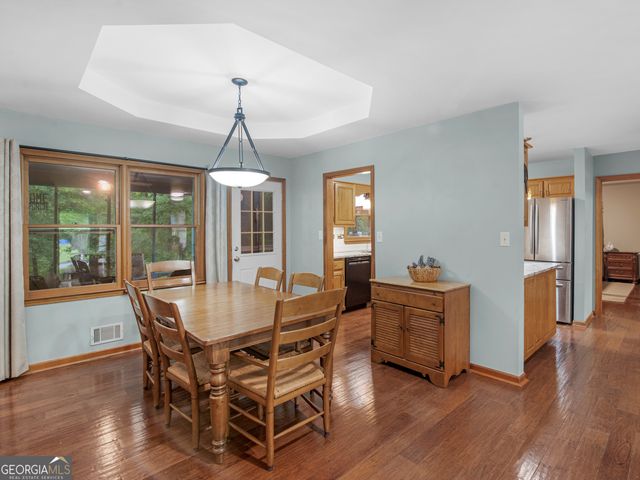 330 Lake Ridge Court, Mcdonough, GA 30253