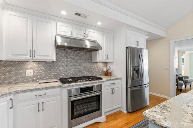 609 Shore Drive, Bremerton, WA 98310