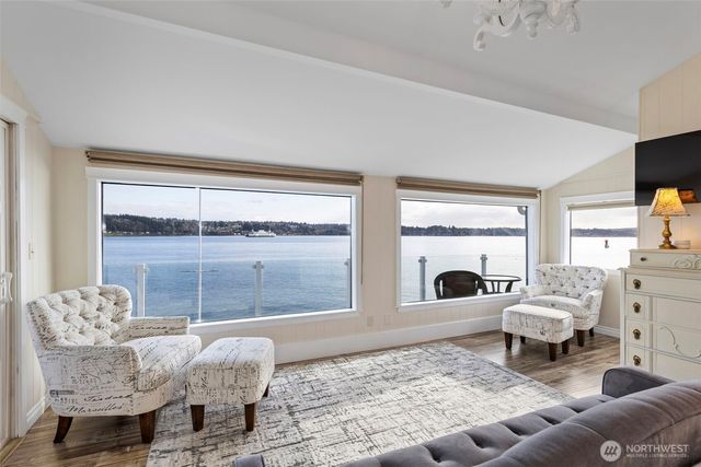 609 Shore Drive, Bremerton, WA 98310