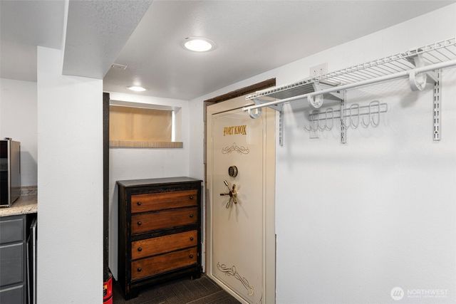 609 Shore Drive, Bremerton, WA 98310