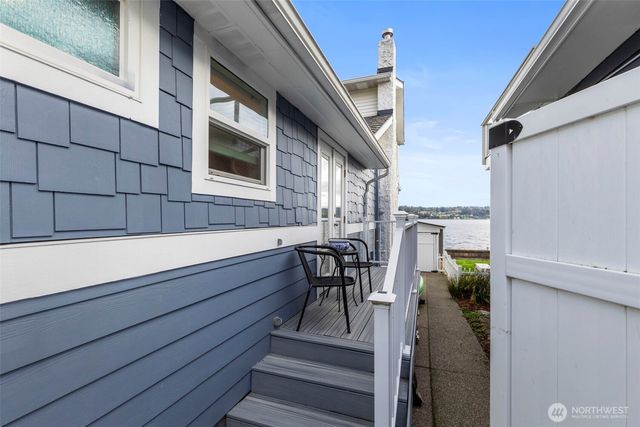 609 Shore Drive, Bremerton, WA 98310