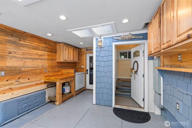 609 Shore Drive, Bremerton, WA 98310