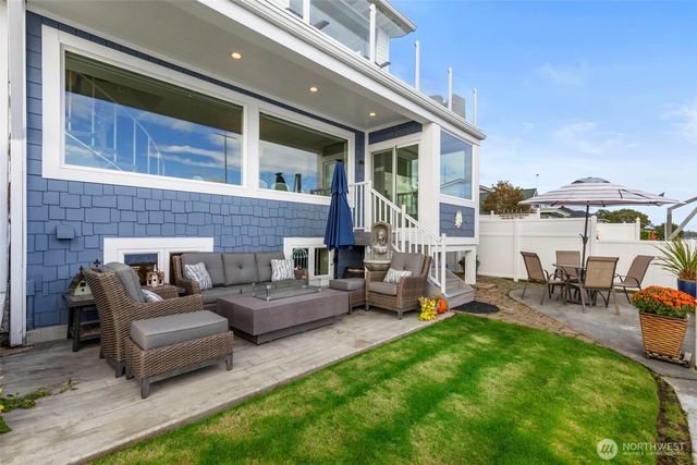 609 Shore Drive, Bremerton, WA 98310