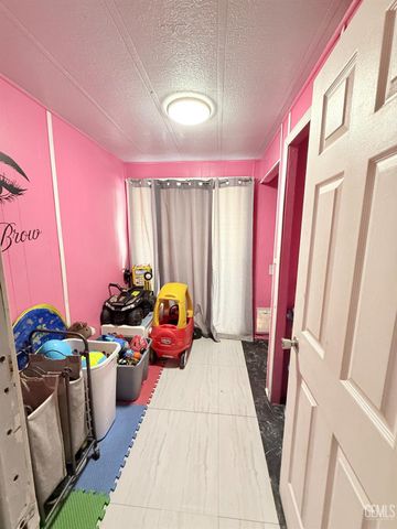 4401 Hughes Lane 60, Bakersfield, CA 93304