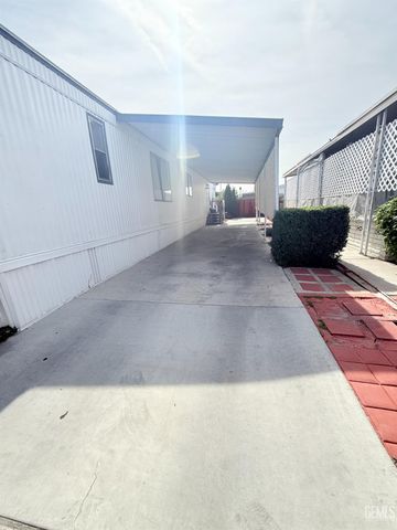 4401 Hughes Lane 60, Bakersfield, CA 93304