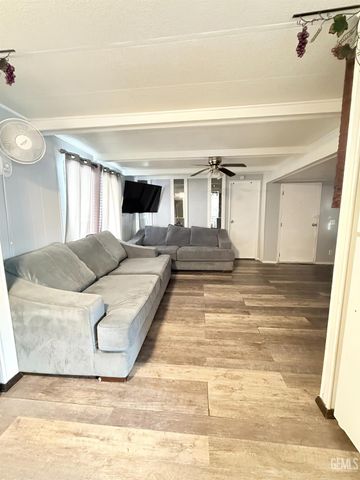 4401 Hughes Lane 60, Bakersfield, CA 93304