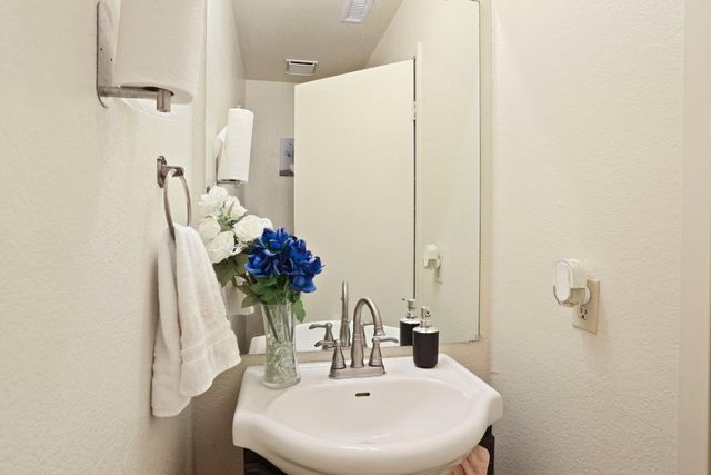 1122 Morning Dew Pl, Stockton, CA 95210