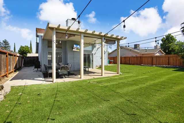 1122 Morning Dew Pl, Stockton, CA 95210