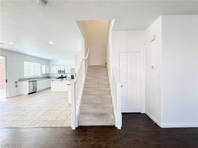 3799 Honey Ridge Court, Las Vegas, NV 89135