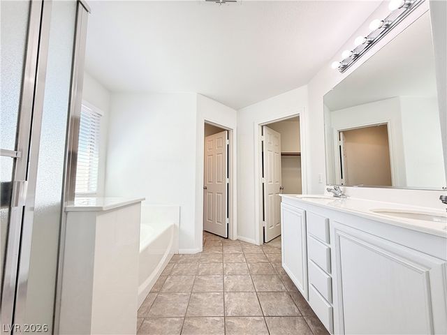 3799 Honey Ridge Court, Las Vegas, NV 89135