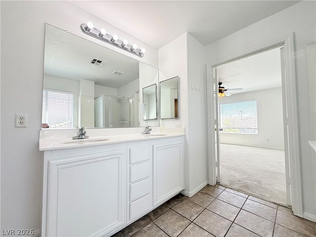 3799 Honey Ridge Court, Las Vegas, NV 89135