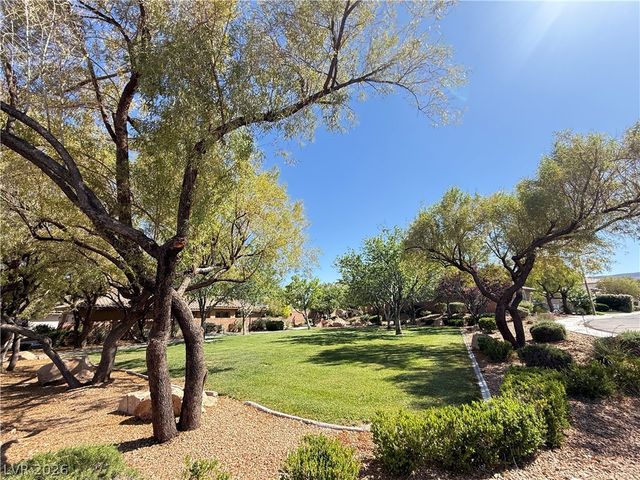 3799 Honey Ridge Court, Las Vegas, NV 89135