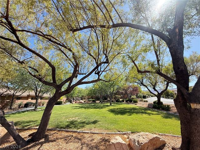 3799 Honey Ridge Court, Las Vegas, NV 89135