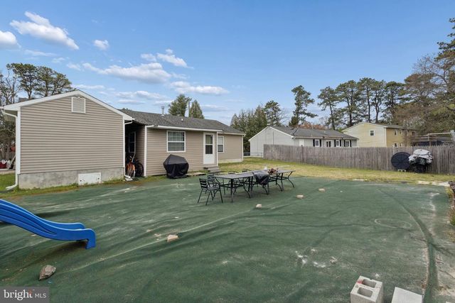 233 CHEROKEE DR, Browns Mills, NJ 08015