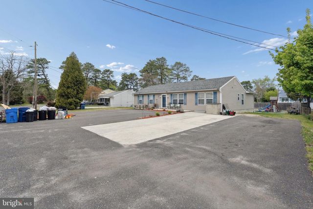 233 CHEROKEE DR, Browns Mills, NJ 08015
