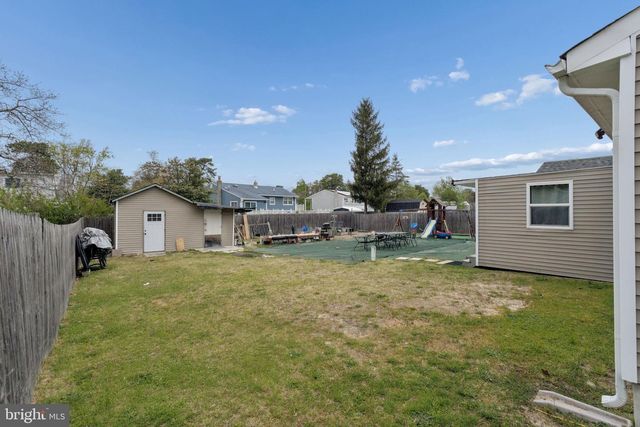 233 CHEROKEE DR, Browns Mills, NJ 08015