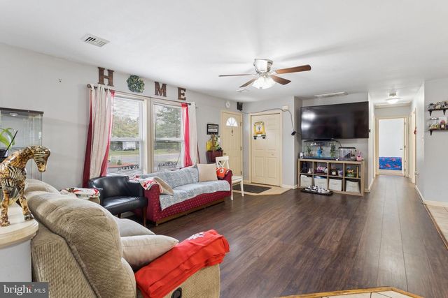 233 CHEROKEE DR, Browns Mills, NJ 08015