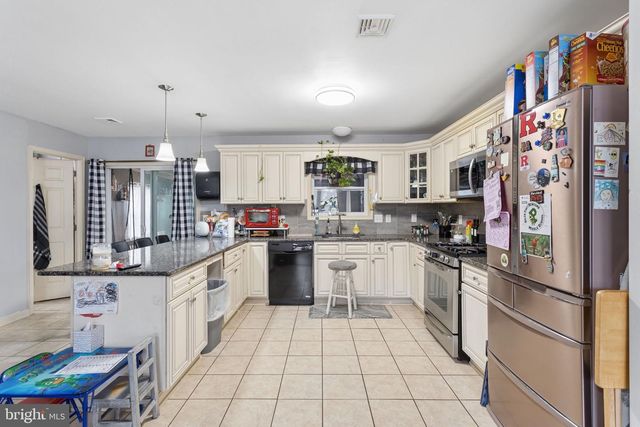 233 CHEROKEE DR, Browns Mills, NJ 08015