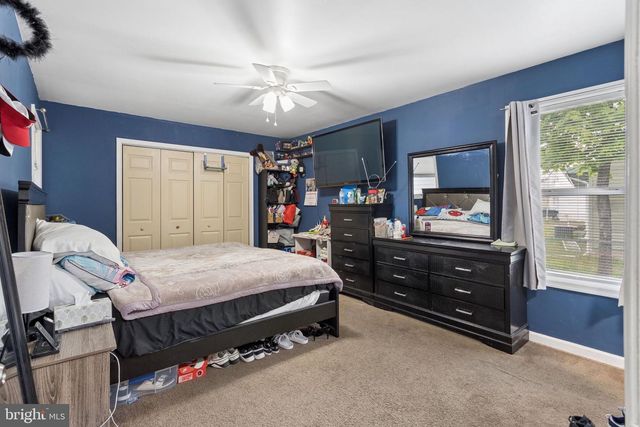 233 CHEROKEE DR, Browns Mills, NJ 08015