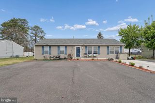 233 CHEROKEE DR, Browns Mills, NJ 08015