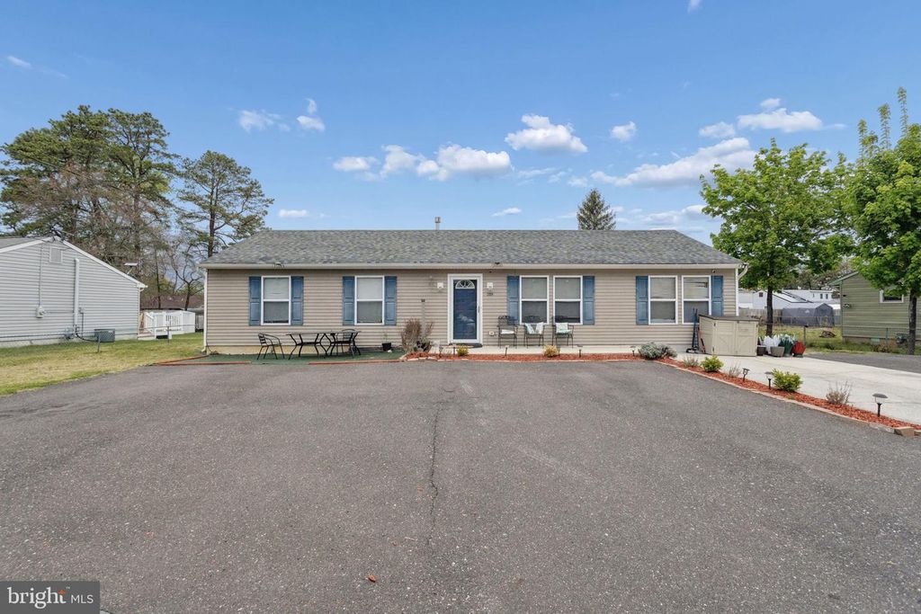 233 CHEROKEE DR, Browns Mills, NJ 08015