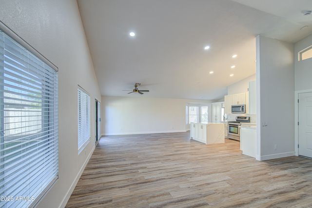 14672 W WHITTON Avenue, Goodyear, AZ 85395