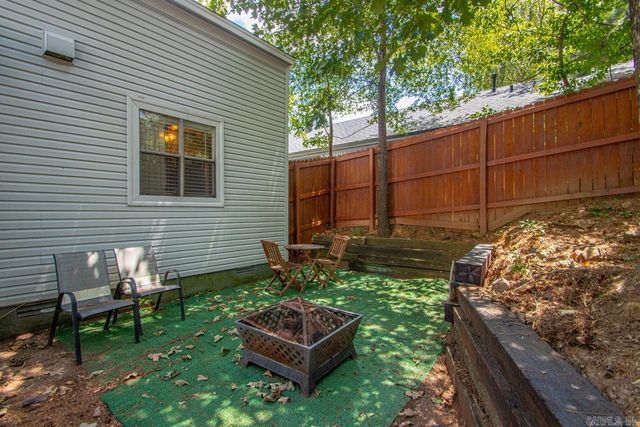 1 Page Cove, Maumelle, AR 72113