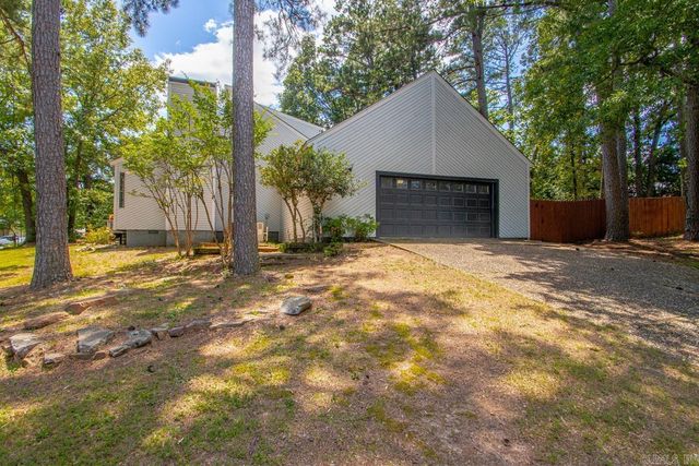 1 Page Cove, Maumelle, AR 72113