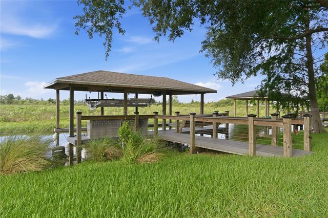 718 BAREFOOT BAY LOOP, Groveland, FL 34736