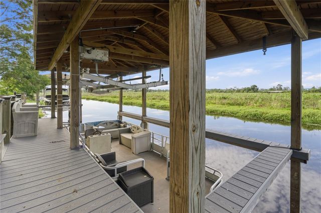 718 BAREFOOT BAY LOOP, Groveland, FL 34736