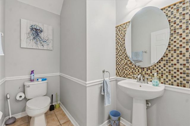 718 BAREFOOT BAY LOOP, Groveland, FL 34736