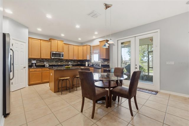 718 BAREFOOT BAY LOOP, Groveland, FL 34736
