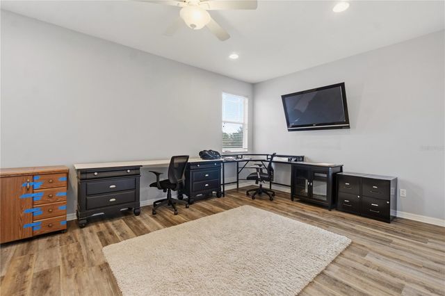 718 BAREFOOT BAY LOOP, Groveland, FL 34736