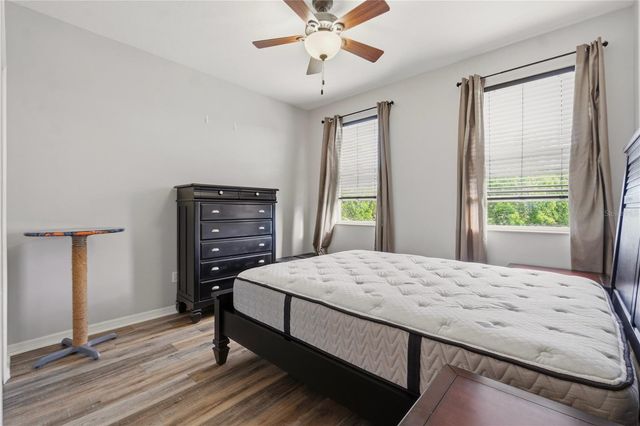 718 BAREFOOT BAY LOOP, Groveland, FL 34736