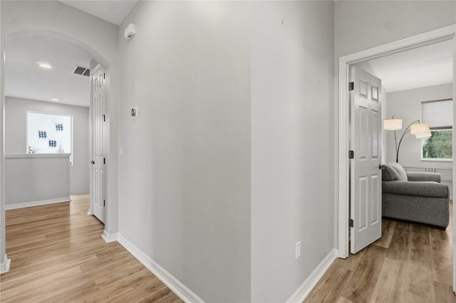 718 BAREFOOT BAY LOOP, Groveland, FL 34736