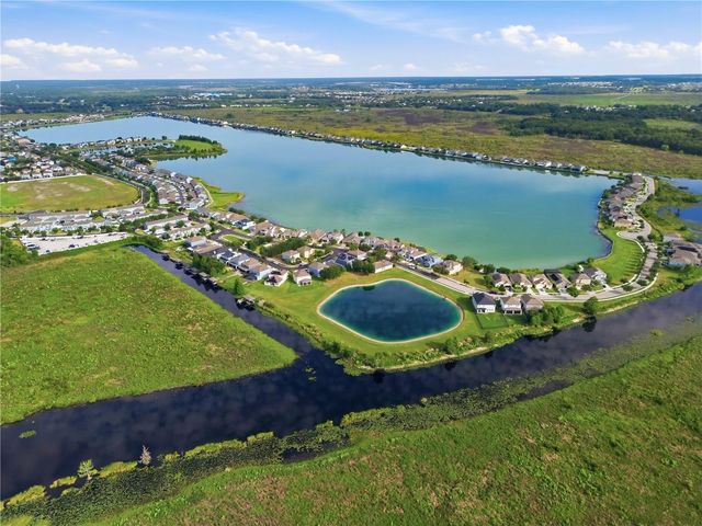 718 BAREFOOT BAY LOOP, Groveland, FL 34736
